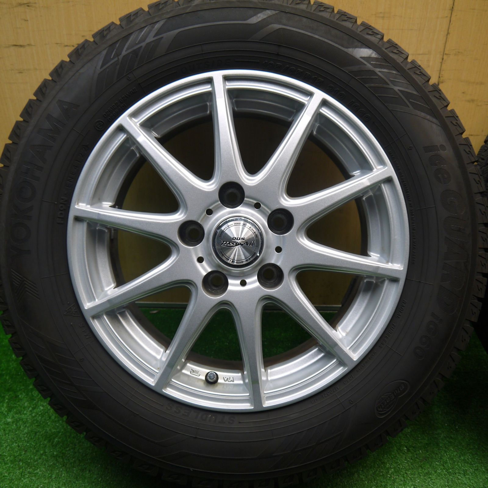 バリ溝 22年 キレイ 9分 スタッドレス 195 65 R 15 ヨコハマ アイスガード iG 60 D O S modicaⅡ DOS 15インチ PCD 114 3 5 H ス