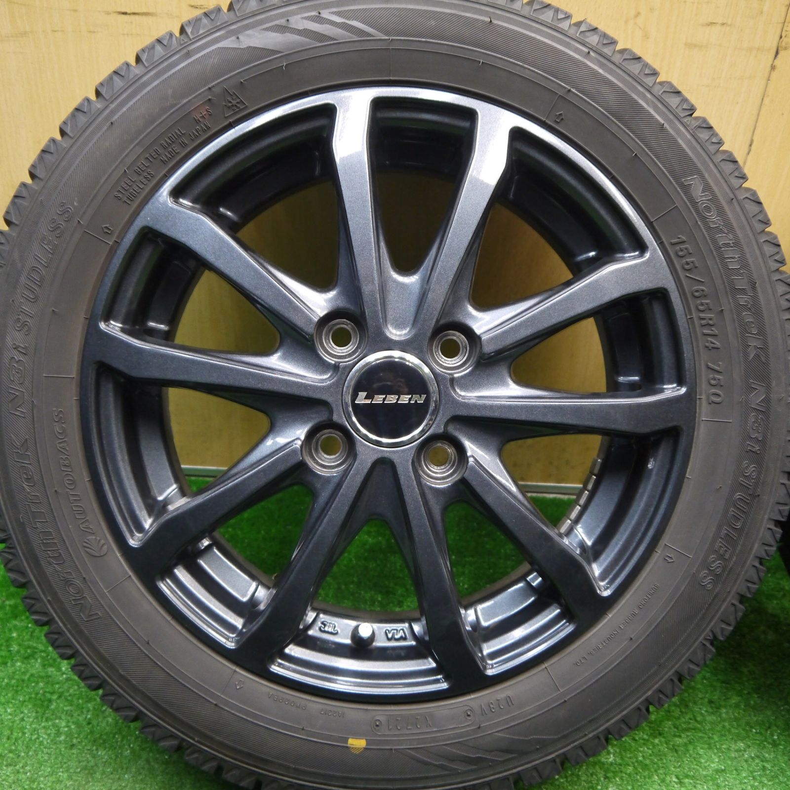 バリ溝 21年 キレイ 9 5分 スタッドレス 155 65 R 14 オートバックス ノーストレック N 3 i LEBEN レーベン 14インチ PCD 100 4 H ス