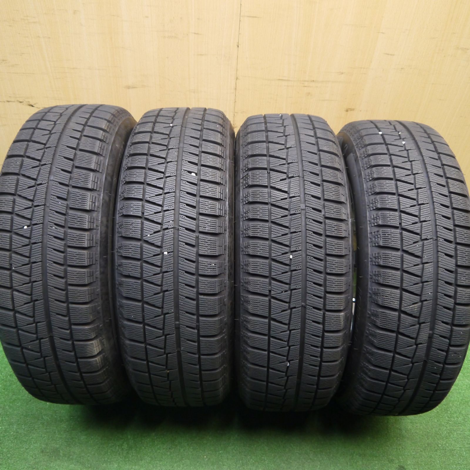 送料込み！バリ溝！205/60R16ブリヂストン　アイスパートナー2 ４本セット ICEPARTNER2（アイスパートナー2）スタッドレスタイヤ タイヤ4本