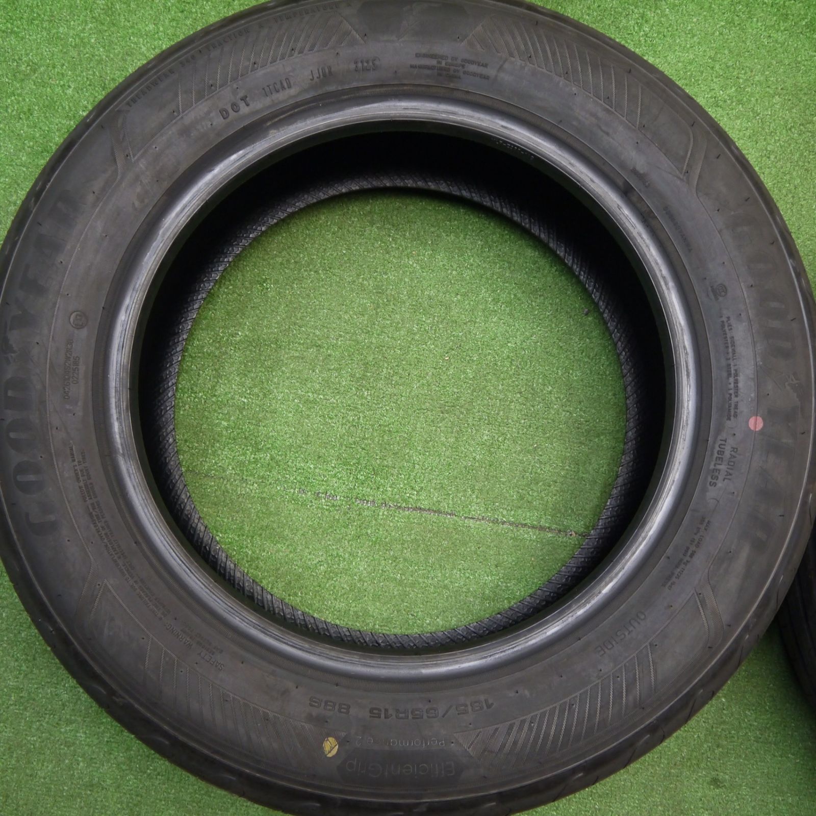  新車外し 25年 185 65 R 15 グッドイヤー EfficientGrip Performance 2 タイヤ 15インチ アクア フリード プリウス 等 ノタ 15インチ サマータイヤ ノーマルタイヤ
