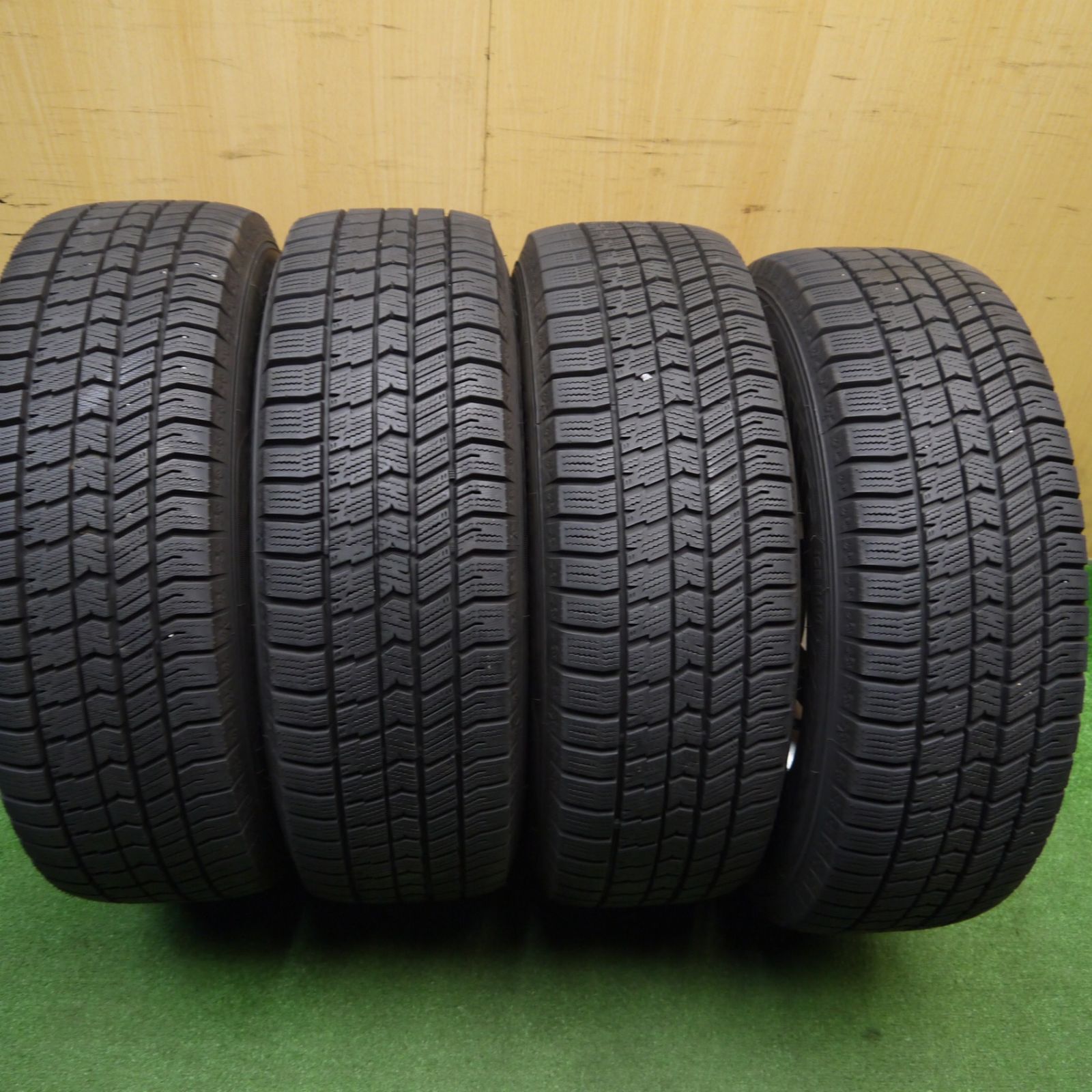  バリ溝 22年 キレイ ほぼ10分 スタッドレス 205 65 R 15 グッドイヤー アイスナビ8 BLEST JP ユーロマジック 15インチ PCD 114 3 5 H ス 15インチ タイヤ ホイールセット