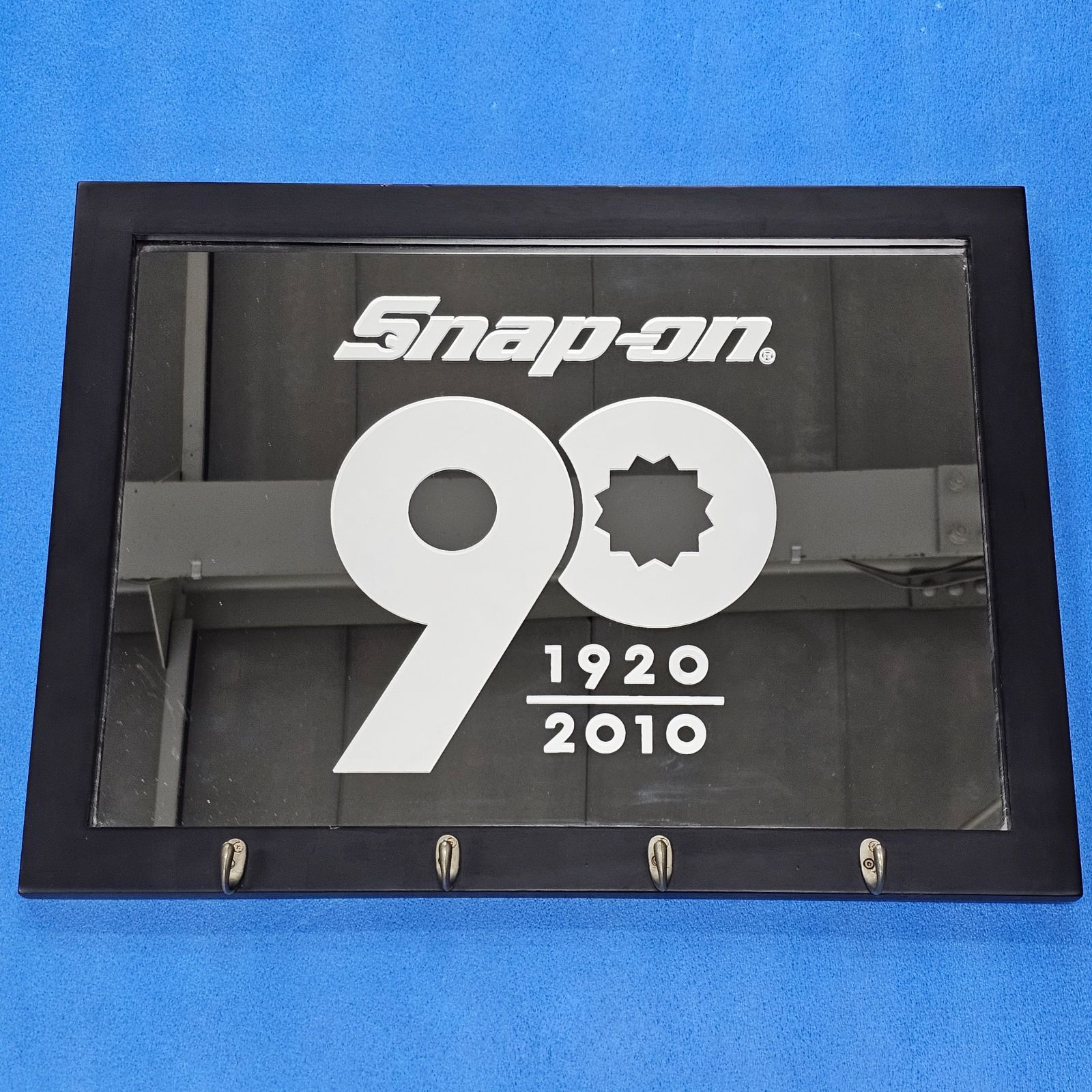 スナップオン 90周年記念 壁掛け鏡 ミラー フック付き - メルカリ