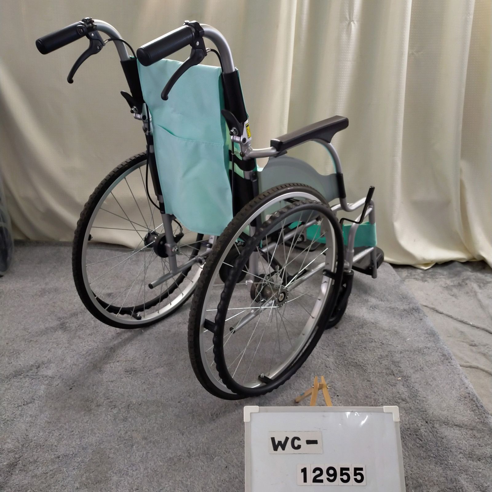 WC-12955 MIKI ミキ カルッタ CRT-1 PU 軽量 コンパクト ノーパンクタイヤ 自走型 自走式 車椅子 車イス 車いす 洗浄 消毒済