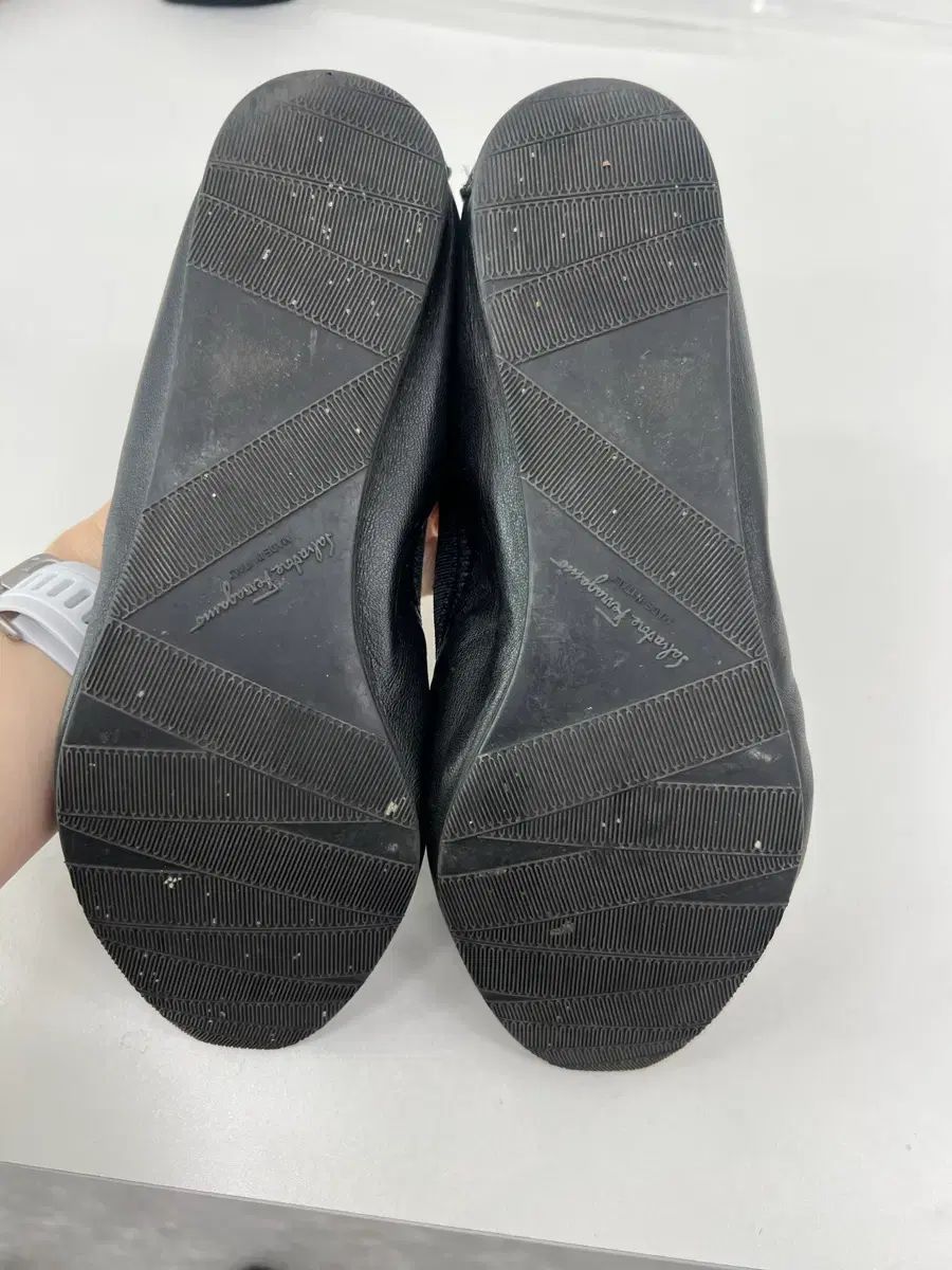  フェラガモ リー リボン ブラック フラットシューズ フラットシューズ バレエシューズ パンプス