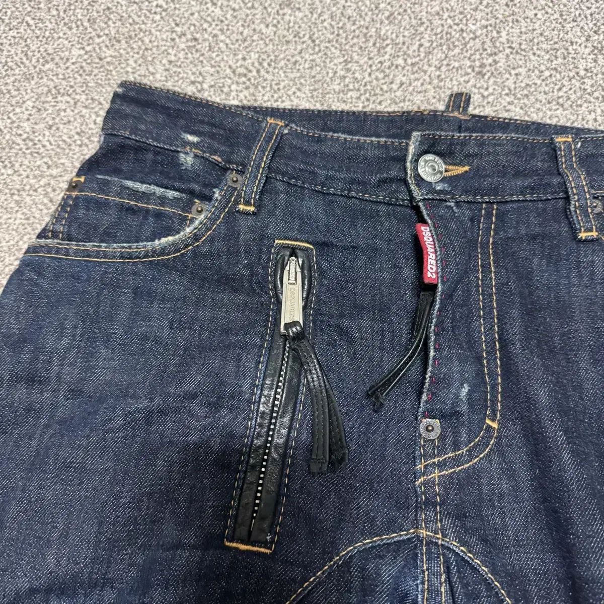 46 DSQUARED2 ディースクエアード2 フロントジッパー ジーン バイカー 