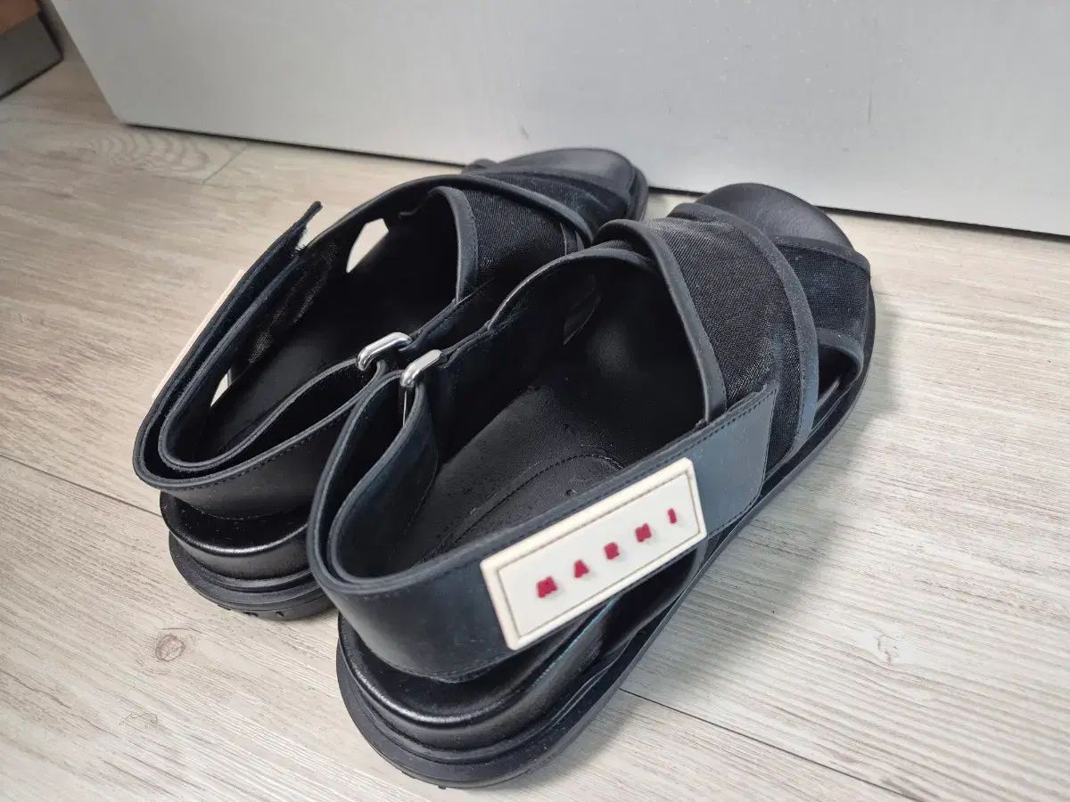 MARNI ブラック クロスストラップ 厚底サンダル MARNI クロスストラップサンダル ブラック マルニ MARNI 20SS