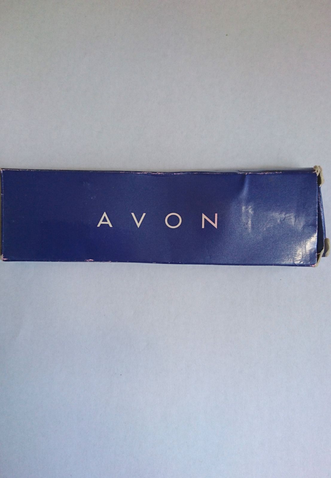 Vintage Avon Elizabeth Taylor Pearl Crystal Watch Japan Movt  display picture 2