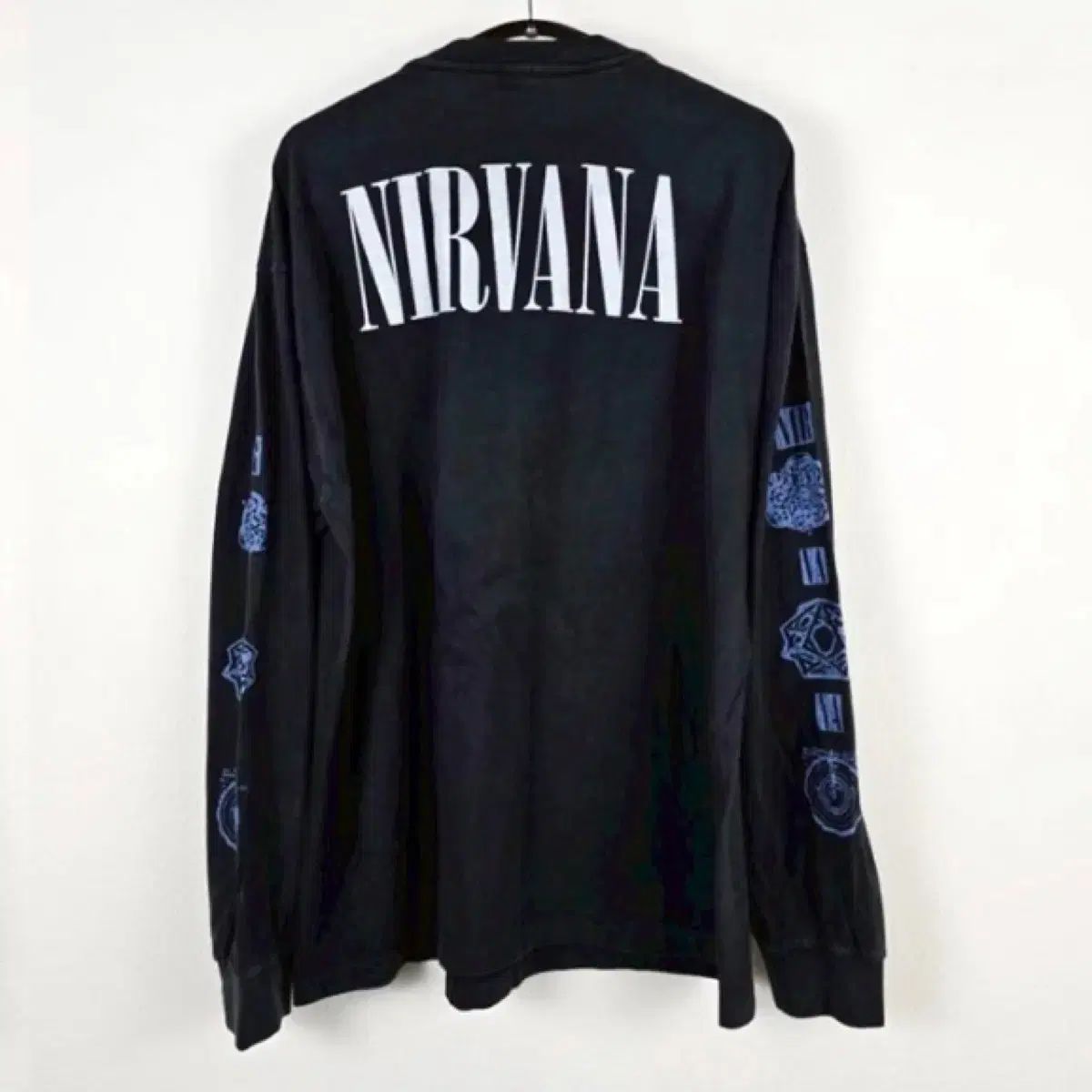 ヴィンテージNIRVANA ロングスリーブ Tシャツ ヴィンテージ NIRVANA(ニルヴァーナ) 小売 ロングスリーブ Tシャツ bl
