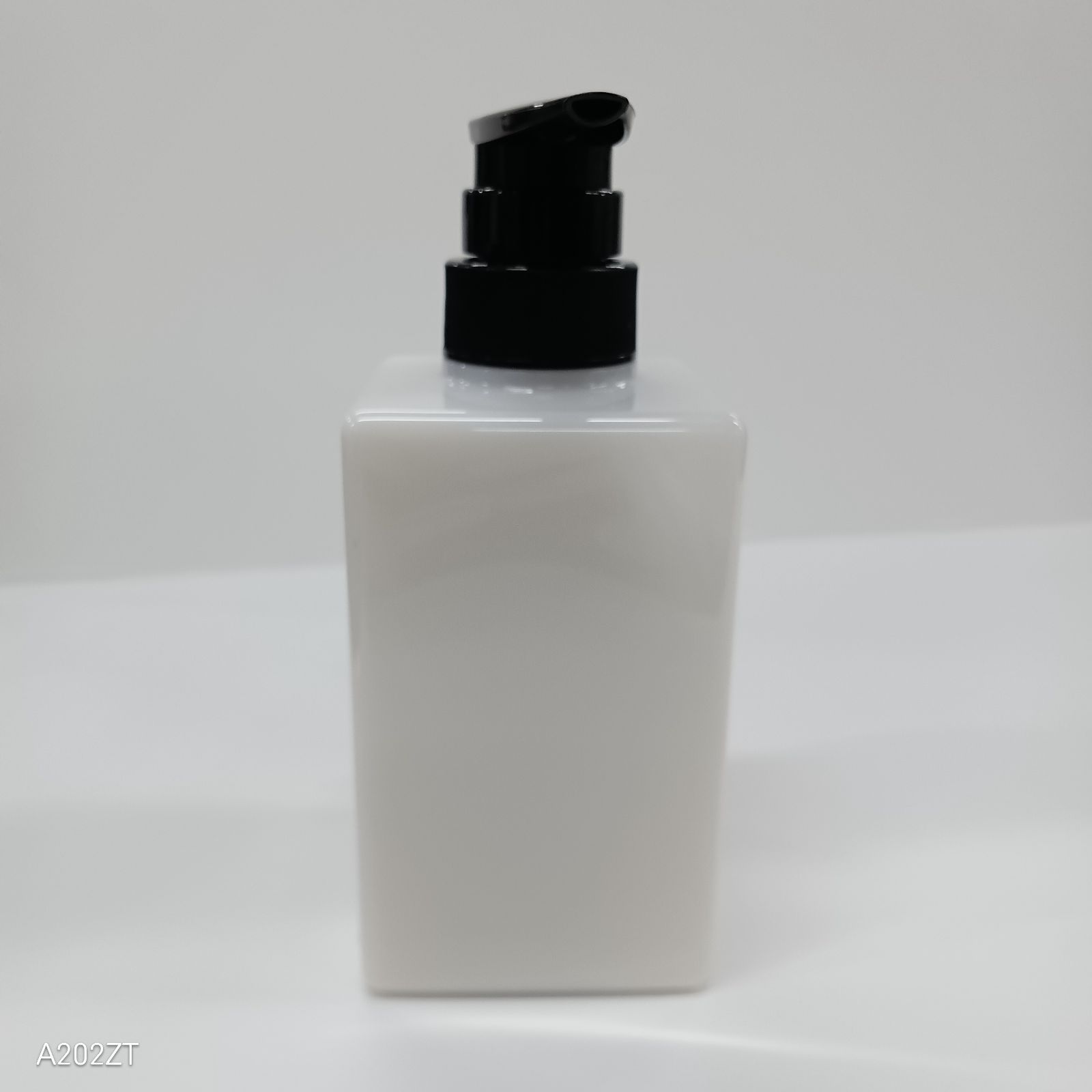 J2216 KAMIKA カミカ オールインワンクリームシャンプー SO