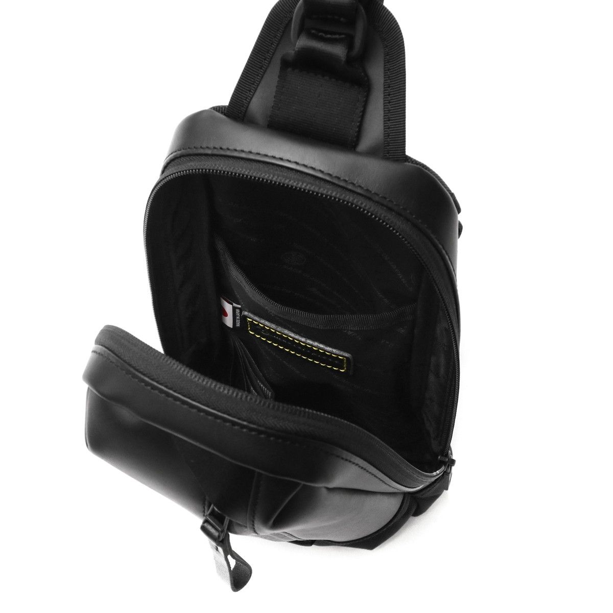 正規取扱店 マスターピース ボディバッグ master-piece slick leather