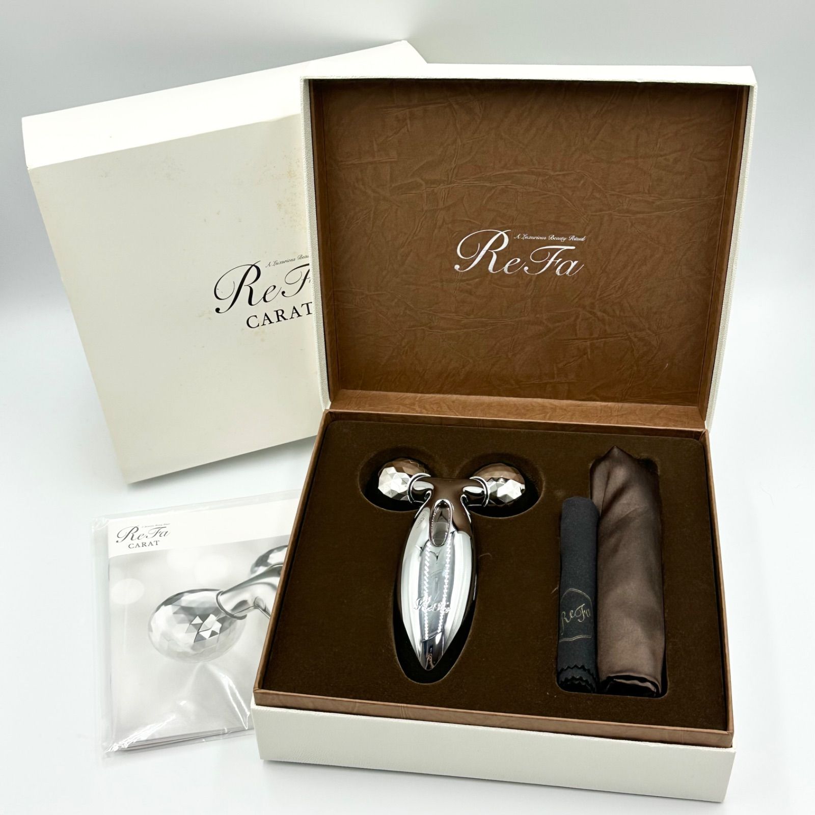 ReFa CARAT リファ カラット プラチナ電子ローラー ロゴシルバー PEC