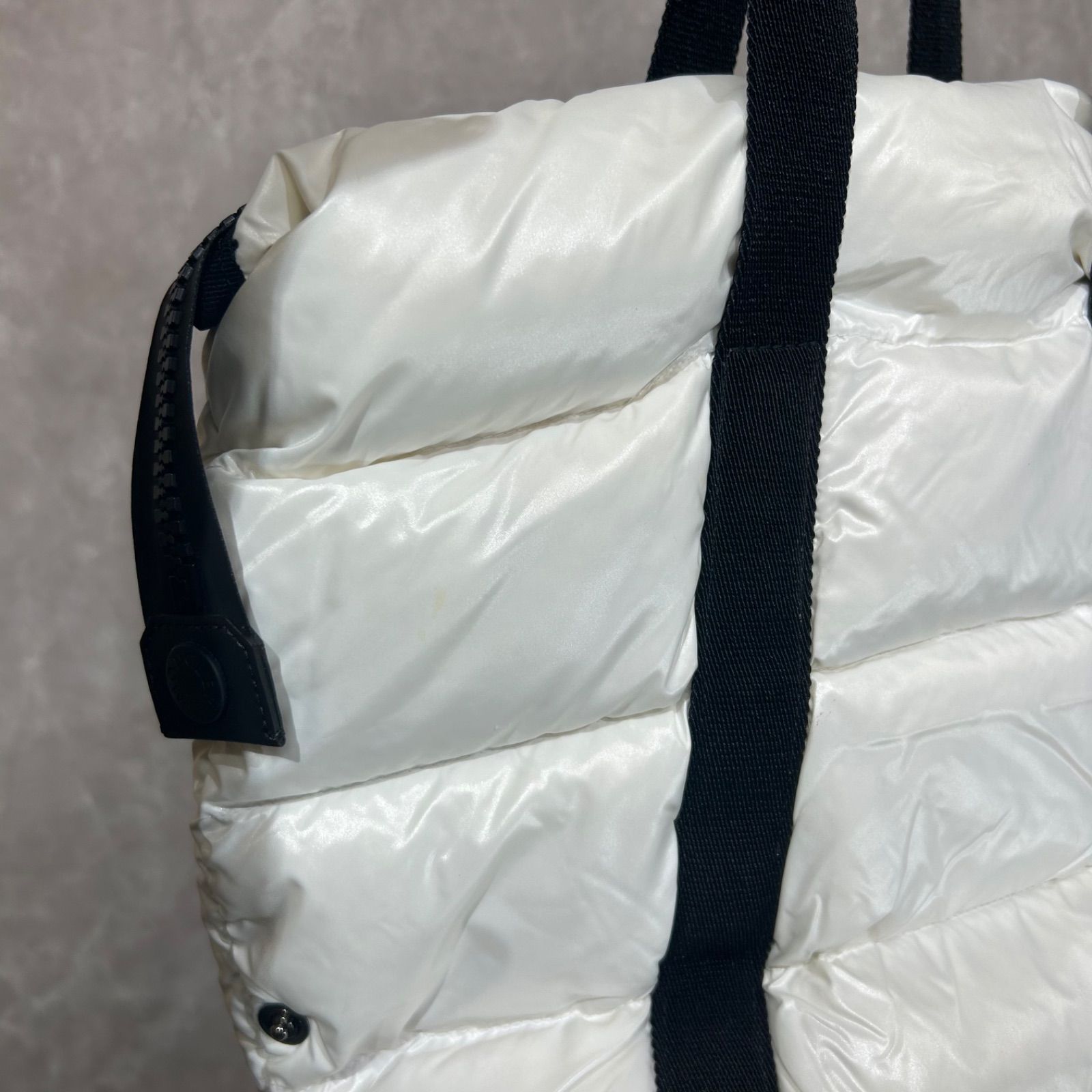 MONCLER モンクレール ダウントートバッグ刺繍ロゴ白 ホワイト