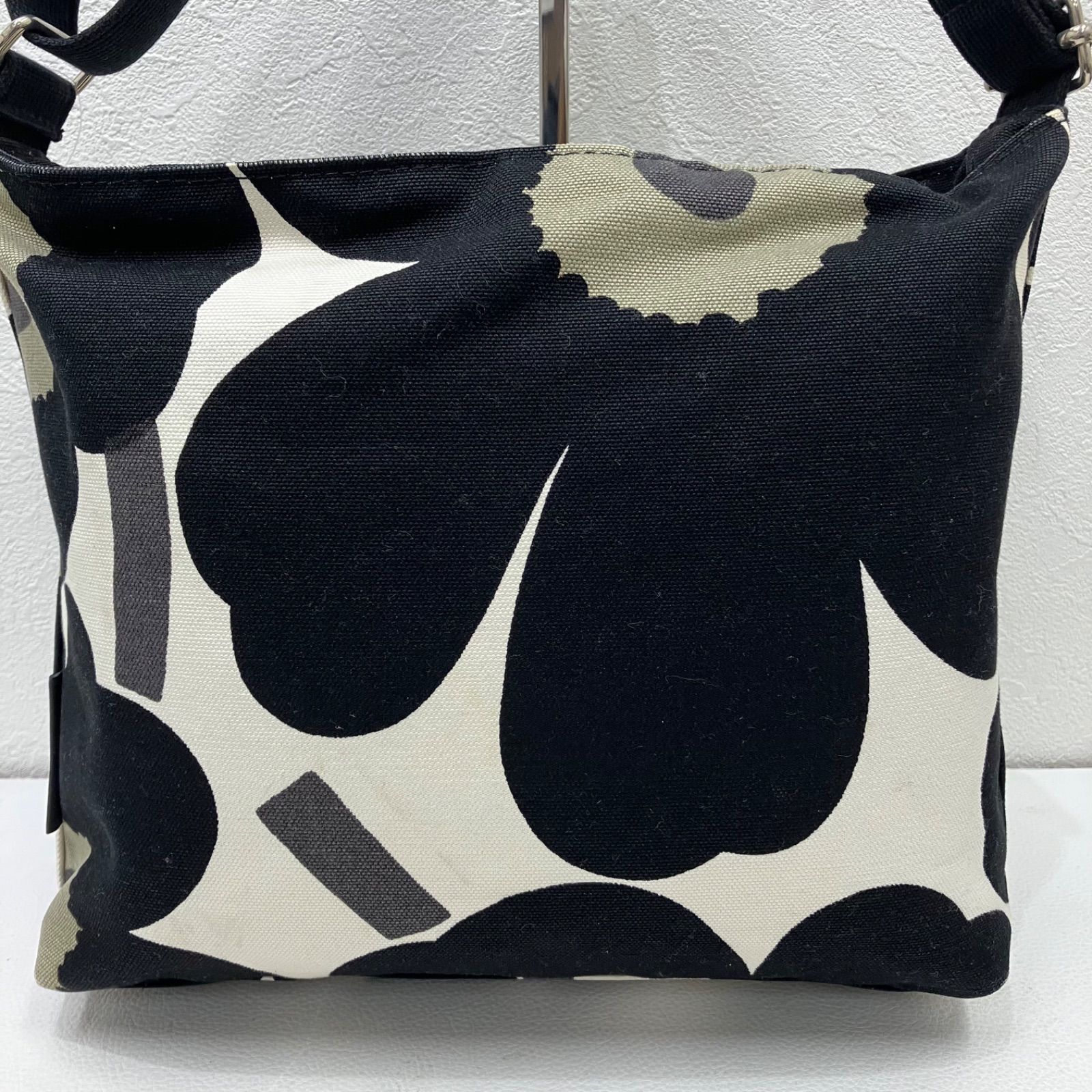 マリメッコ ウニッコ ショルダーバッグ キャンバス 花柄 バッグ 斜めがけ マリメッコ トートバッグ ショルダーバッグ ウニッコ 花柄 レディース