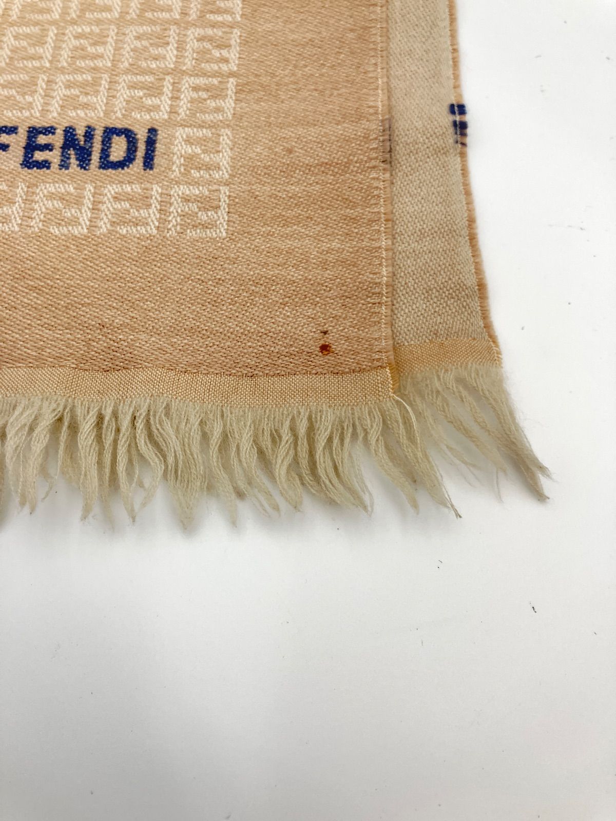 Fendi フェンディ マフラー ズッキーノ ベージュ 5460 - メルカリ