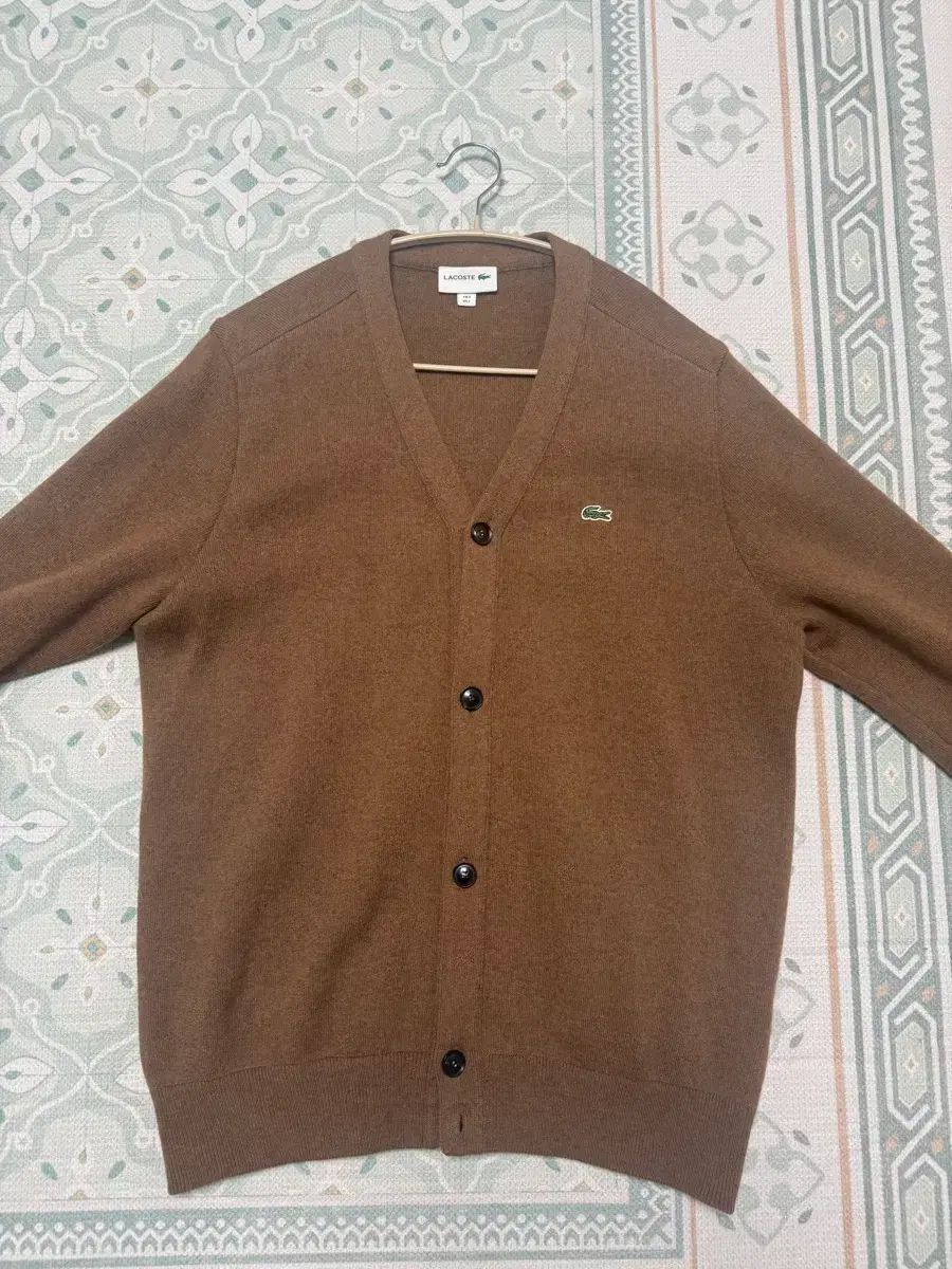 人気 ラコステ ブラウン カーディガン ラコステ LACOSTE プレーンV