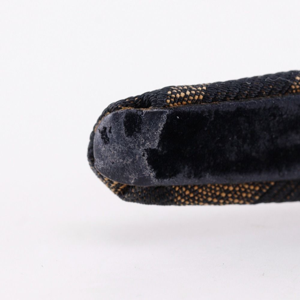 FENDI フェンディ