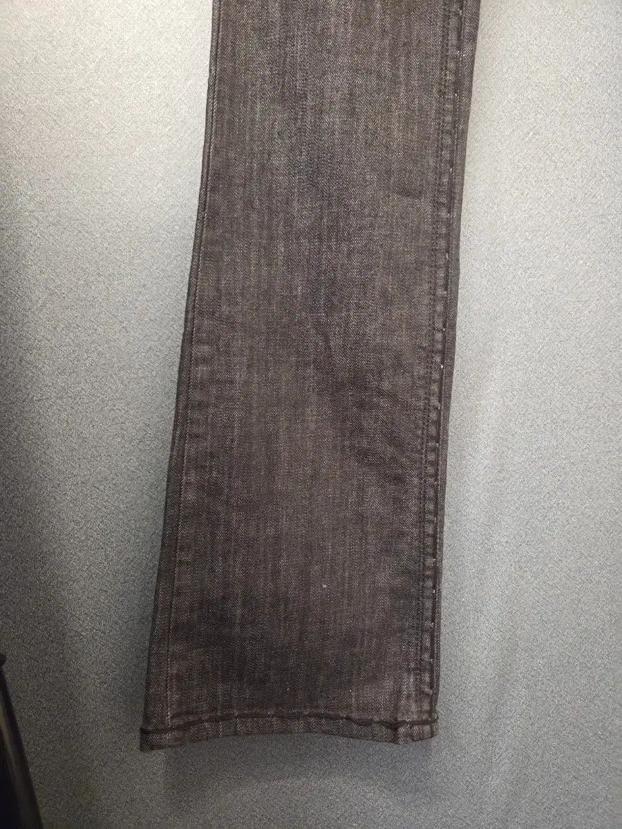 ラグーナビーチ ブーツカットデニム