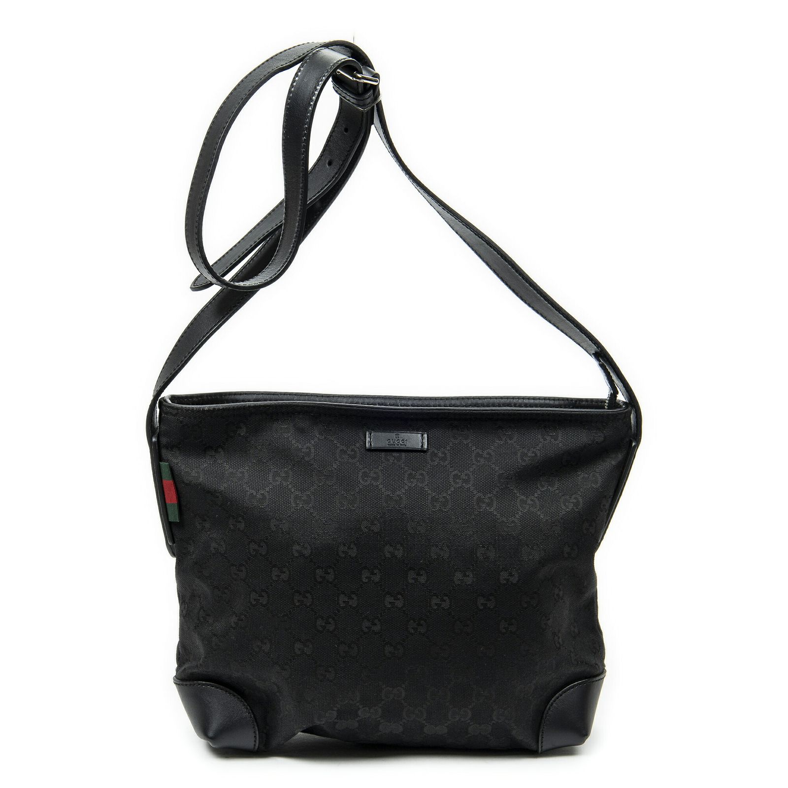 美品 GUCCI キャンバス メッセンジャー 黒 フラップ ロゴ型押し 中古] GUCCI グッチスクエアジップメッセンジャー黒GGキャンバスA