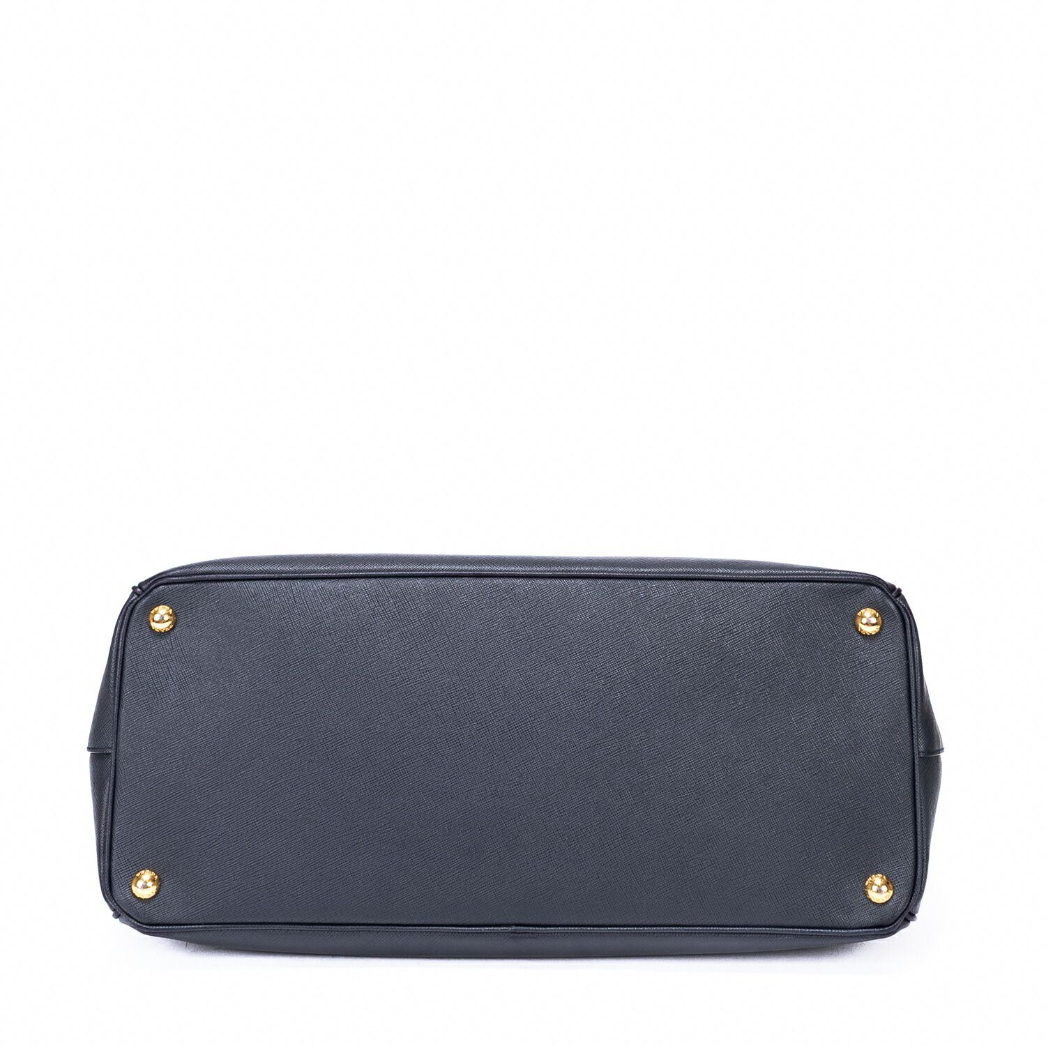 プラダサフィアーノ