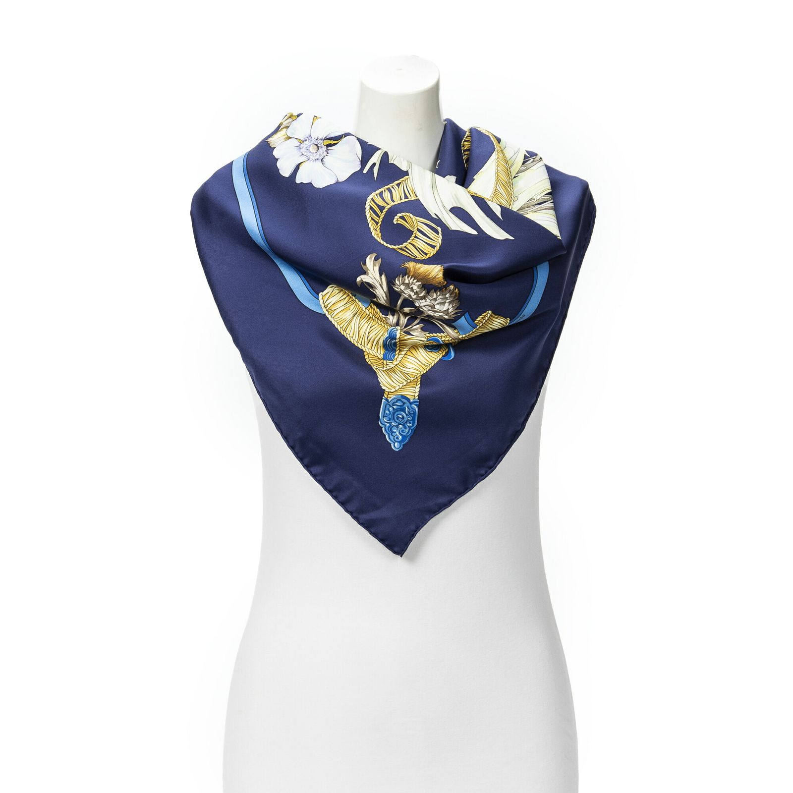 中古] HERMES エルメススカーフネイビー/アイボリー/ゴールド100