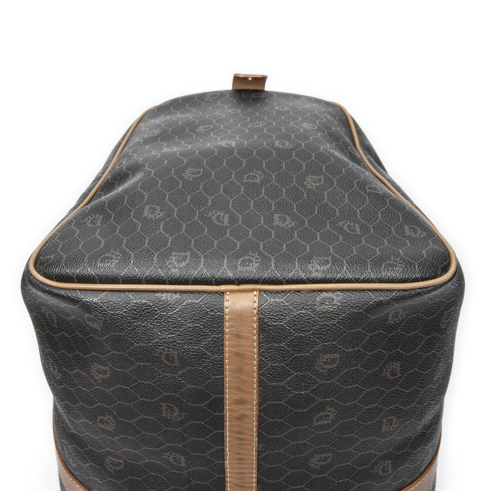 ラージ トラベル