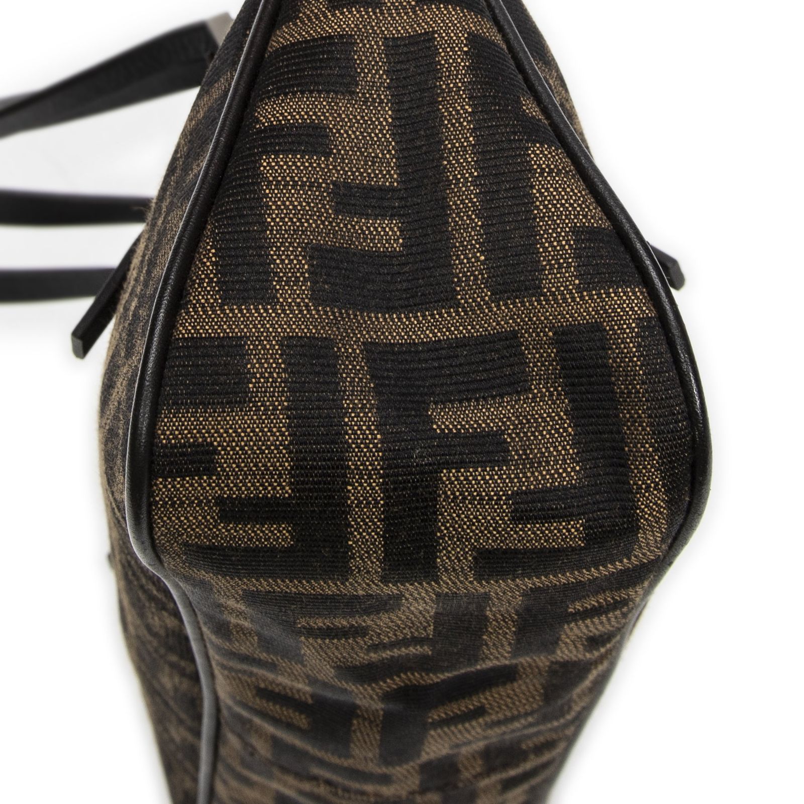 フェンディ横型トート茶色ズッカキャンバスA