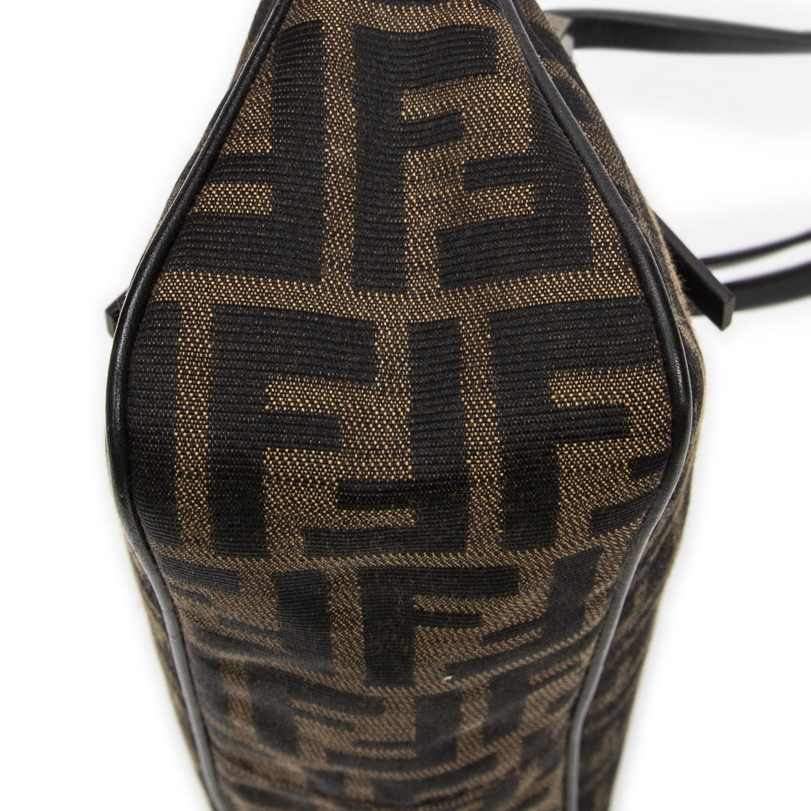 フェンディ横型トート茶色ズッカキャンバスA