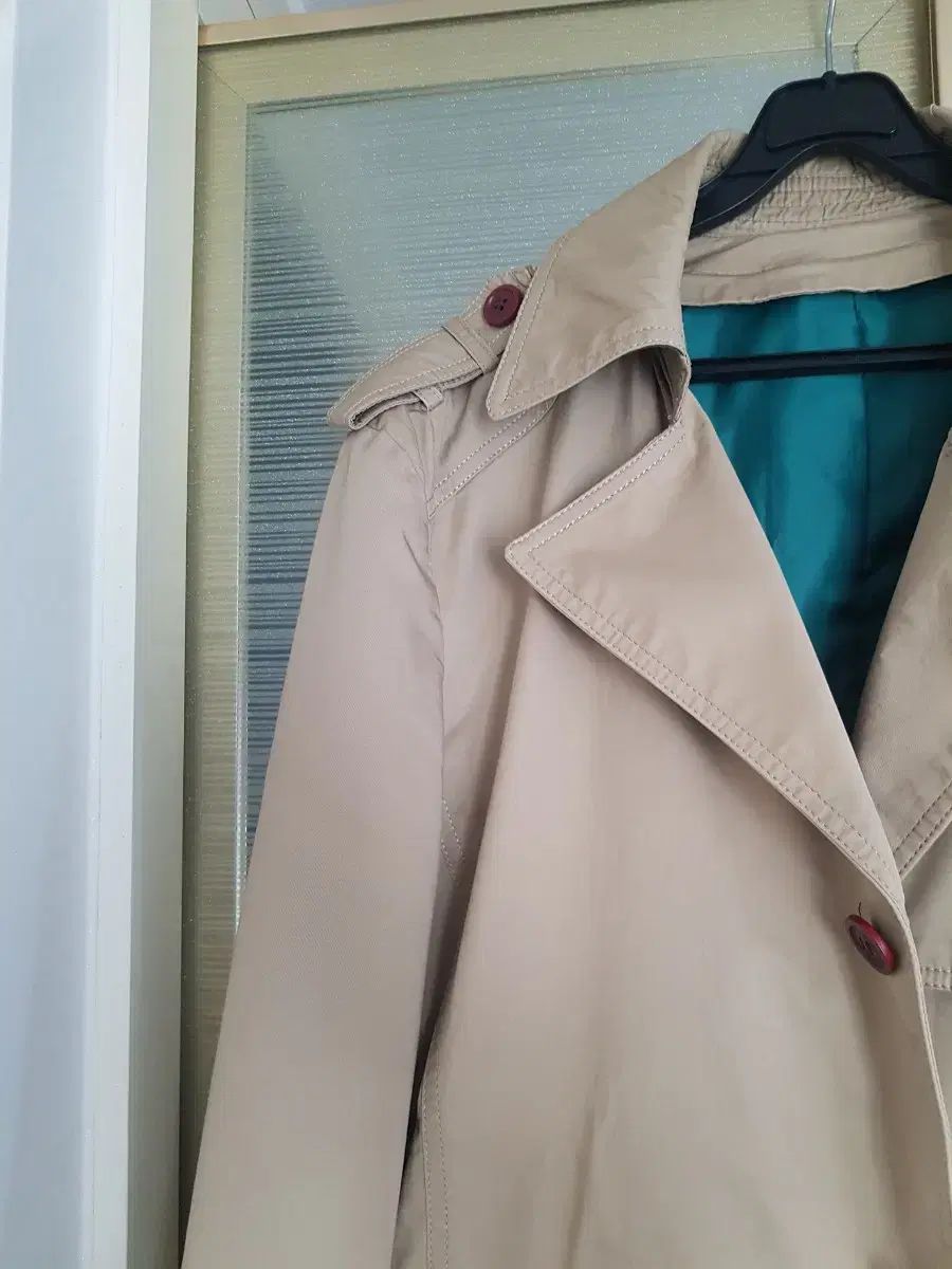 ベージュ色コート 105 110 (Mind Bridge)