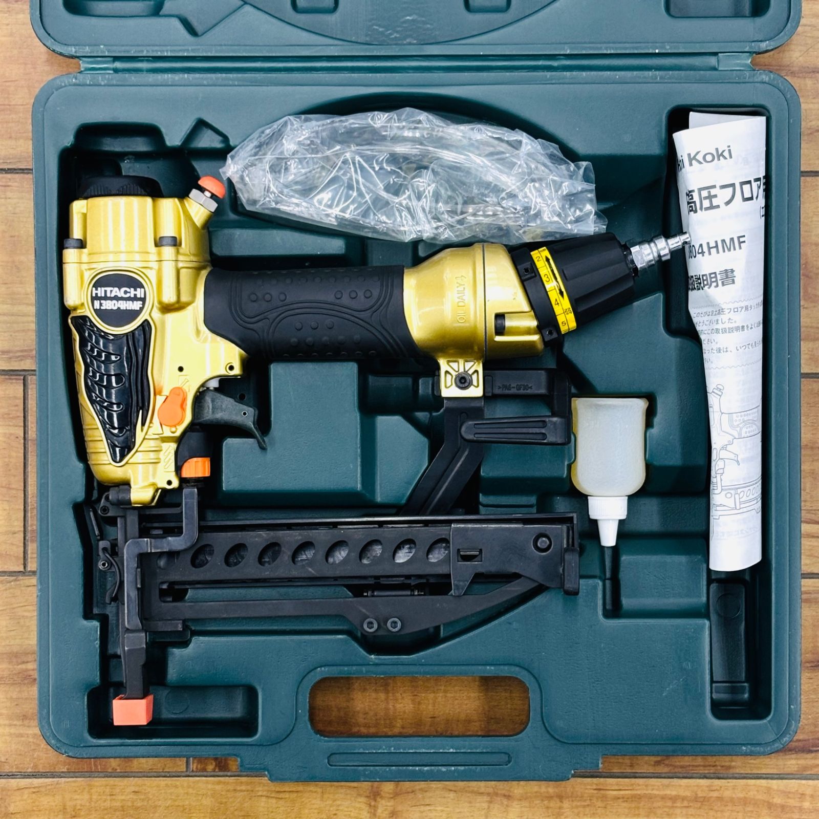 動作良好 ハイコーキ HIKOKI 4 mm 高圧フロアタッカ