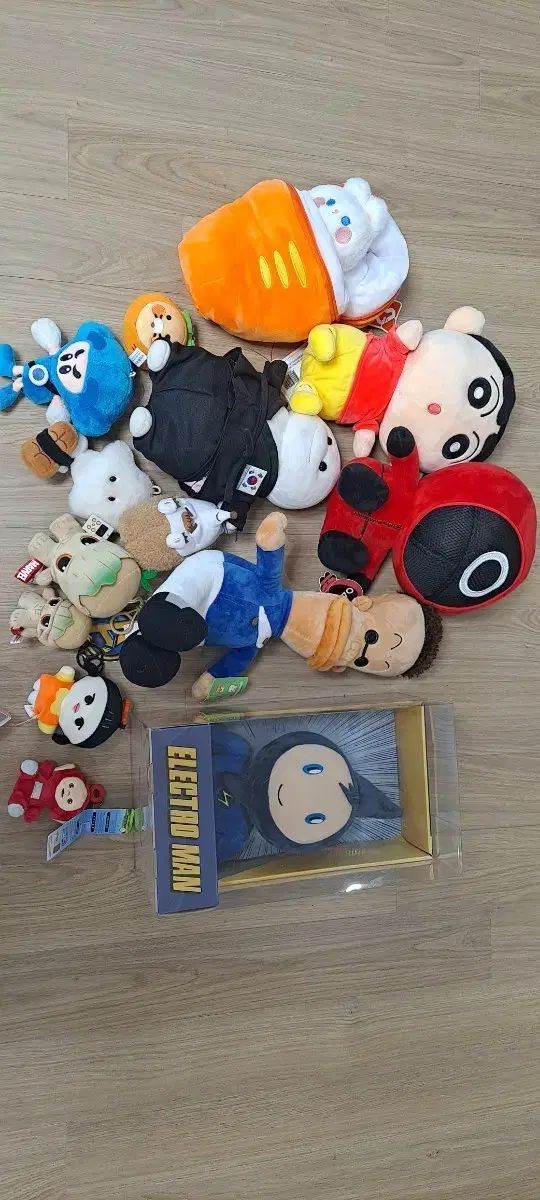 こだわりのキャラクターぬいぐるみ まとめ売り - メルカリ