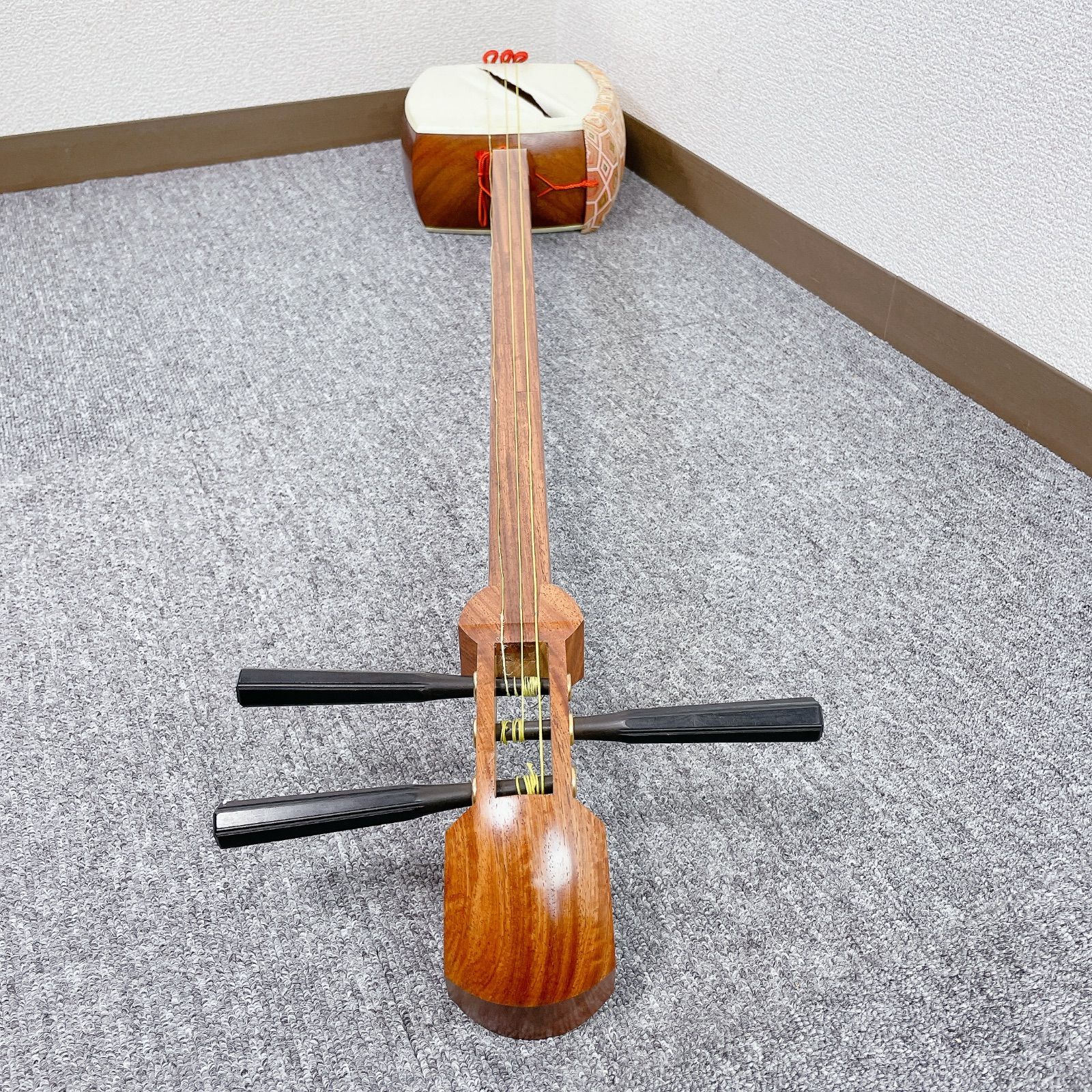 三味線 細棹 １本溝 花梨 丸打胴 和楽器 三味線 細棹 1本溝 花梨 丸打胴 和楽器