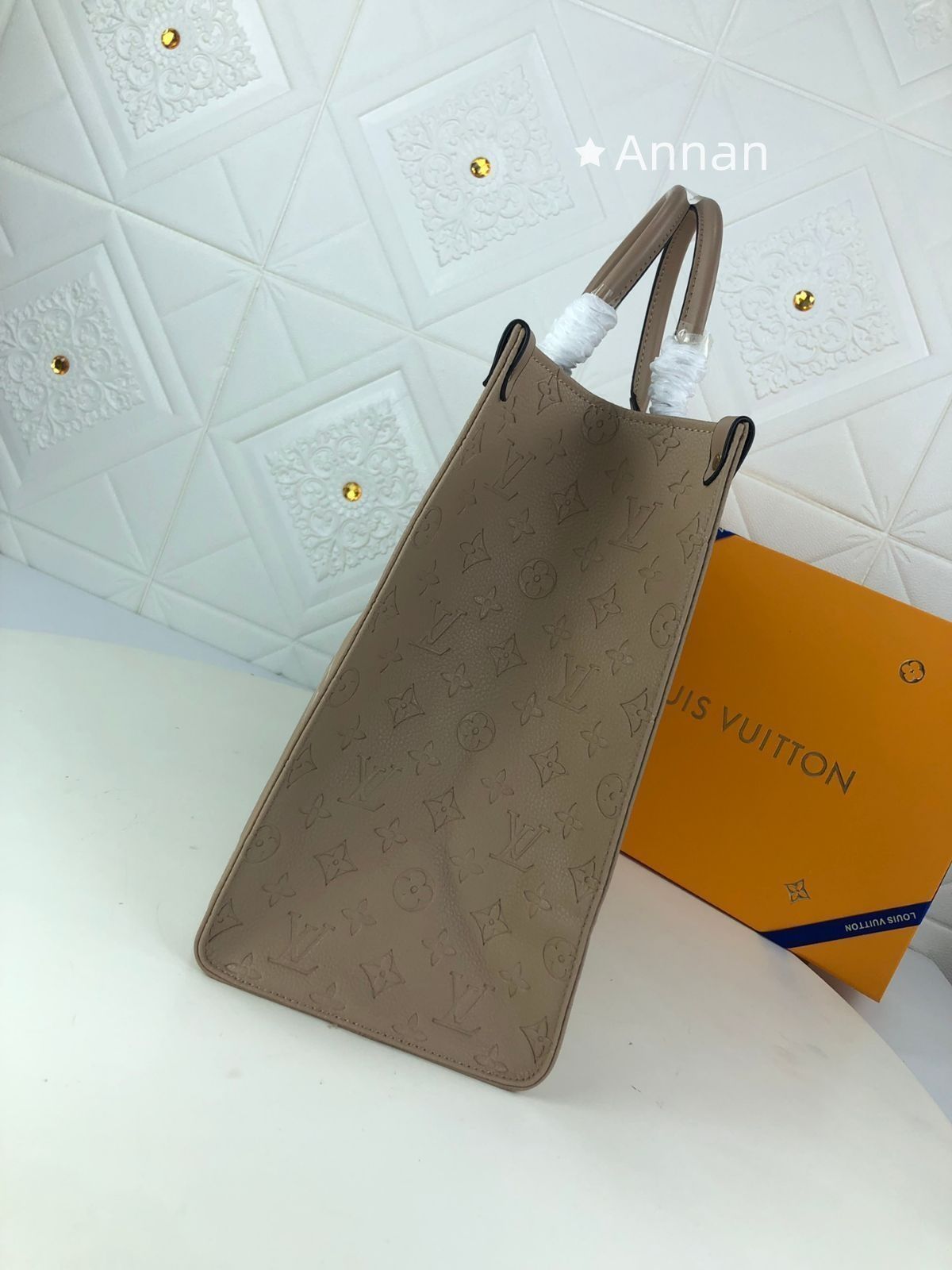  LOUIS VUITTON ルイヴィトン ハンドバッグ オンザゴー GM ハンドバッグ バッグ