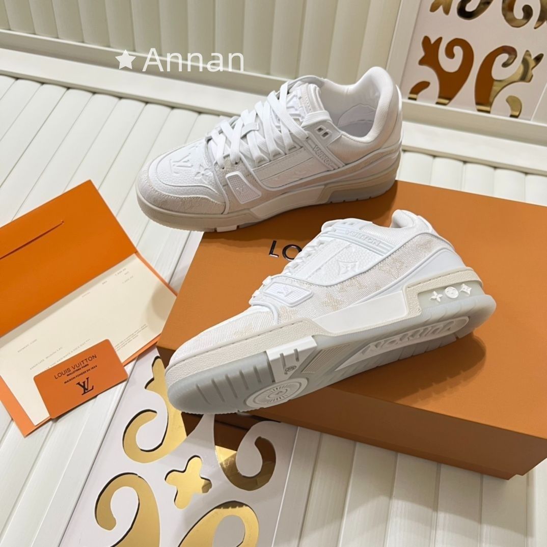 ✨極美品✨ルイヴィトン スニーカー ホワイト 27cm 送料込☆極美品 LOUIS VUITTON ルイヴィトン メンズ スニーカー - メルカリ