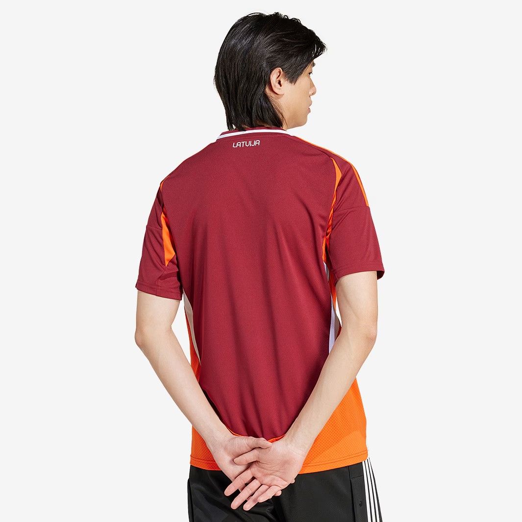 adidas サッカー ラトビア代表 2025 ホーム シャツ エンジ スリムフィット