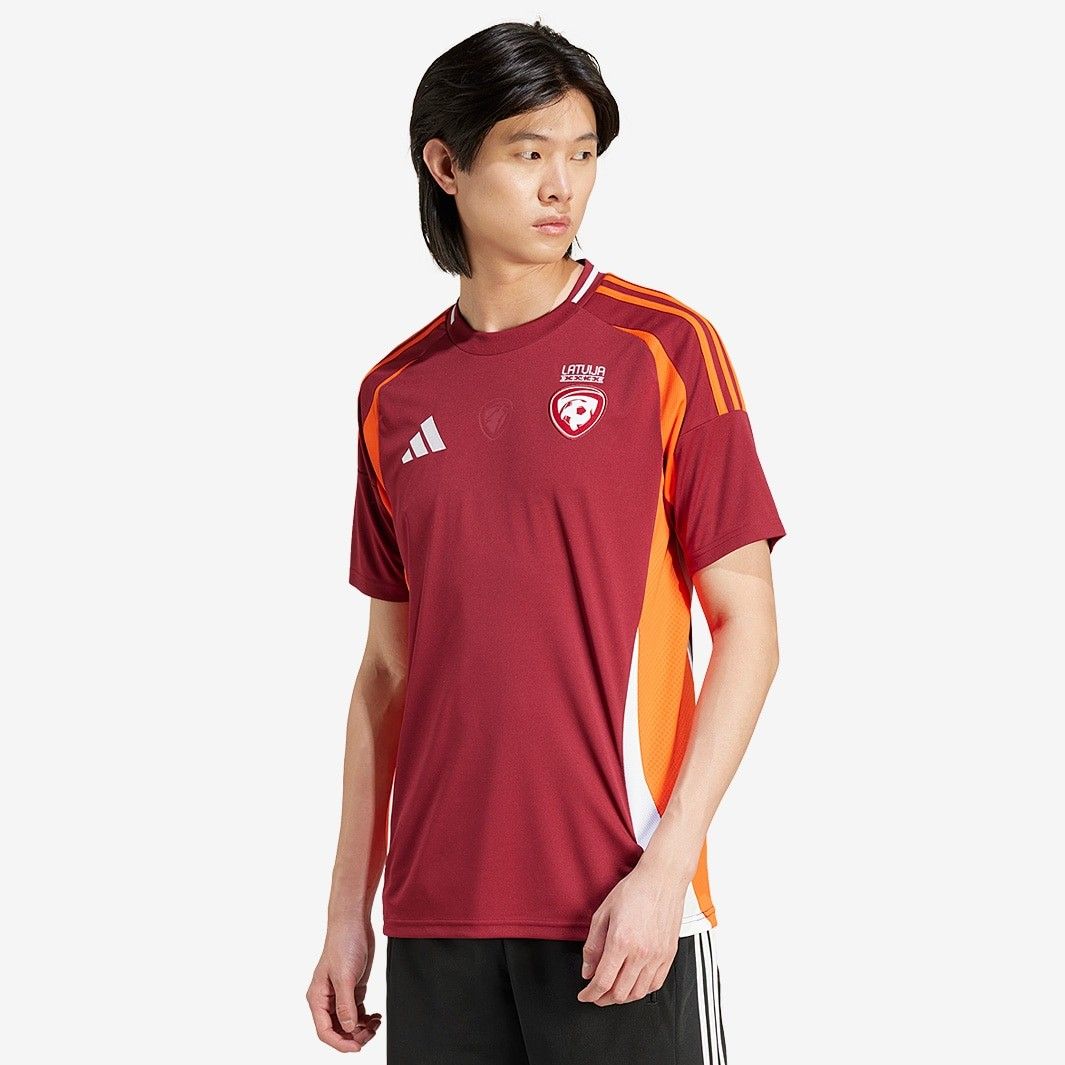adidas サッカー ラトビア代表 2025 ホーム シャツ エンジ スリムフィット