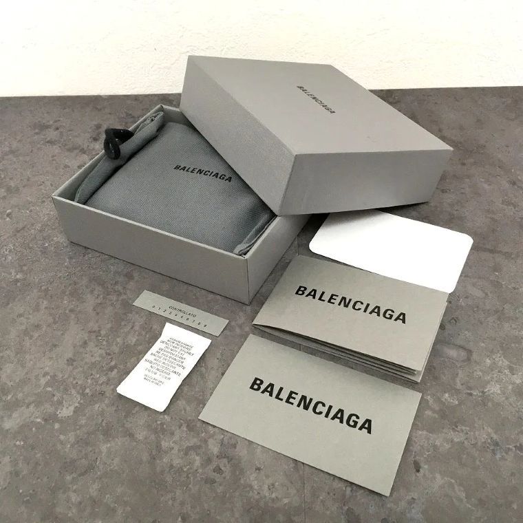 送料込み！ 未使用品 BALENCIAGA 二つ折り財布 542001 ネイビー 箱付き 