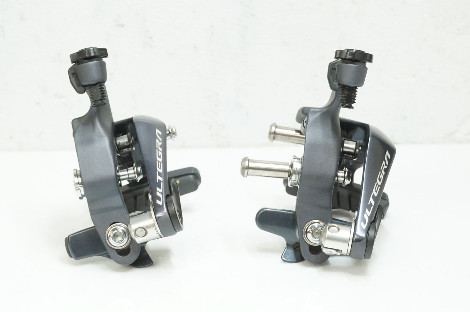 ULTEGRA BR-R8010 ダイレクトマウント キャリパーブレーキセット Shimano Ultegra BR-R8010 ダイレクトマウント ブレーキキャリパー - ペア