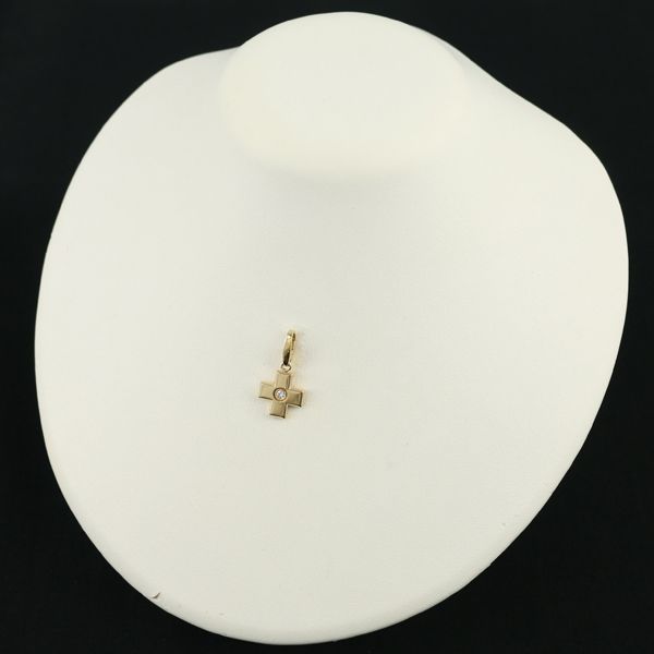  カルティエ ペンダントトップ ダイヤ ダイヤモンド クロス チャーム K 18 YG 182007 その他 アクセサリー