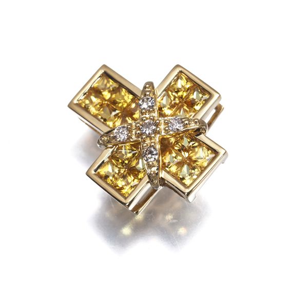 レ エッセンシャル ペンダントトップ イエローサファイア ダイヤ ダイヤモンド ミステリーセッティング クロス K 18 YG 181740