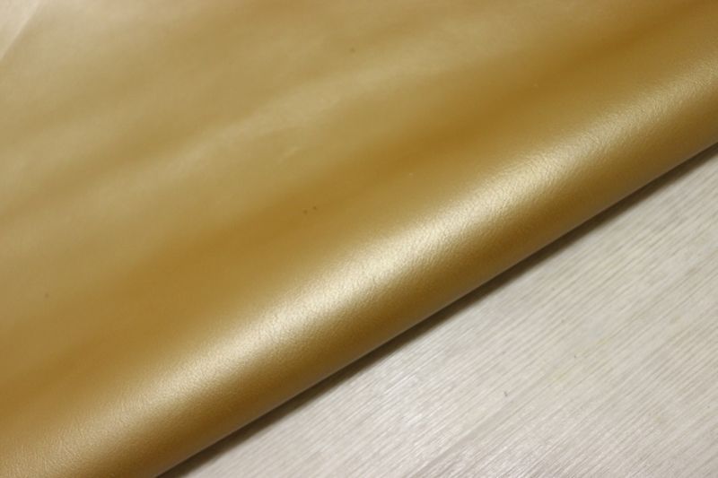 イエローゴールド 230 ds クロム革 牛革 国産 レザー 顔料仕上げ はぎれ 一枚革 レザークラフト 革 皮 本革 diy 生地 材料