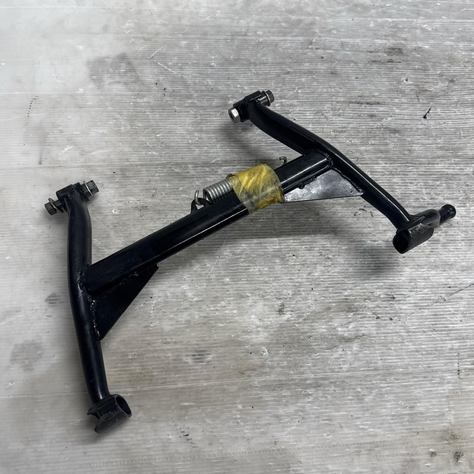 gt380当時物？センタースタンド使用可能！ SUZUKI GT380 センタースタンド スズキ - メルカリ