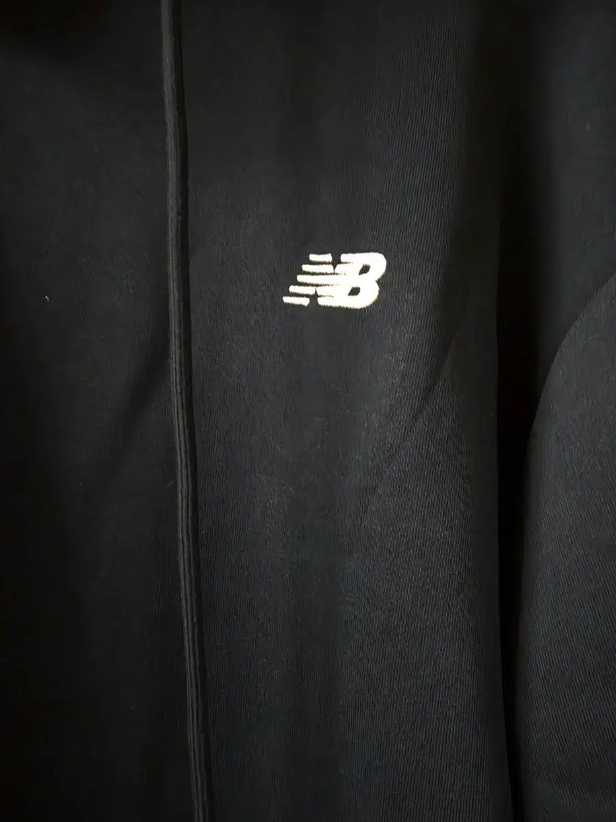 ニュー ンス ブラック フーディー