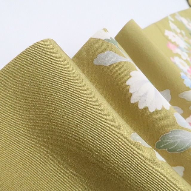 ❁tomihisa❁未着用２点セット 手描き友禅 着物 仕付け糸付 作家物 菊や椿 金糸雀色の季節に花開く華麗な駆け足 訪問着 長襦袢 7430