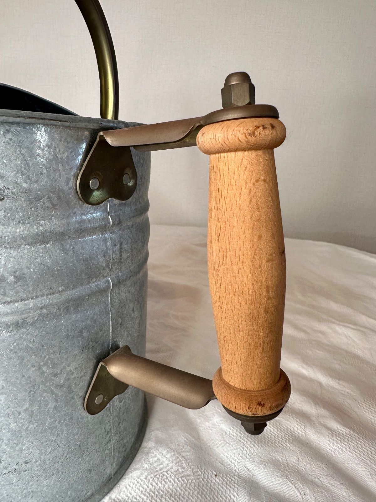 イギリス製 ブリキ ジョウロ HAWS - メルカリ