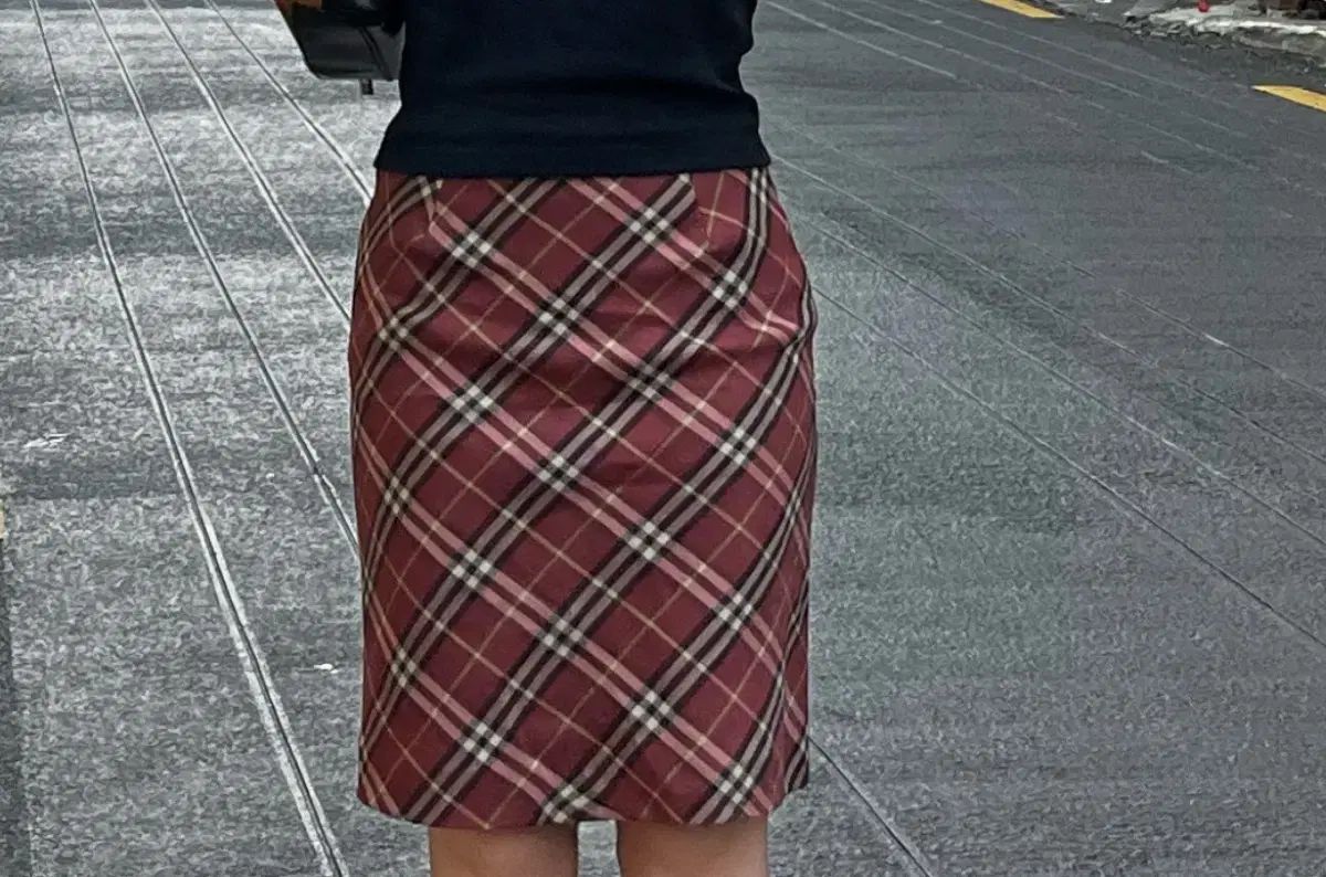 バーバリー チェック ミディ スカート