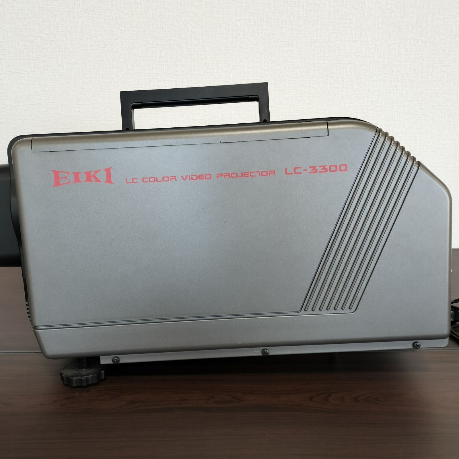 EIKI LC-3000 液晶ビデオ映写機 プロジェクター 通電確認済み 【公式通販】