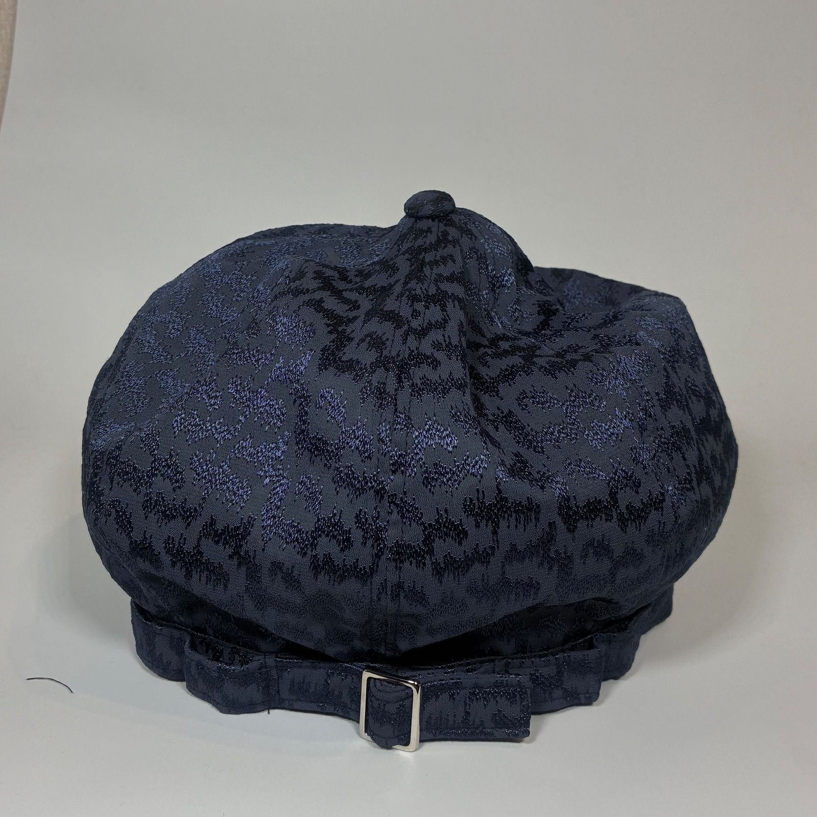 OPHITES RITES ANIMAL JAGURDE BERRET