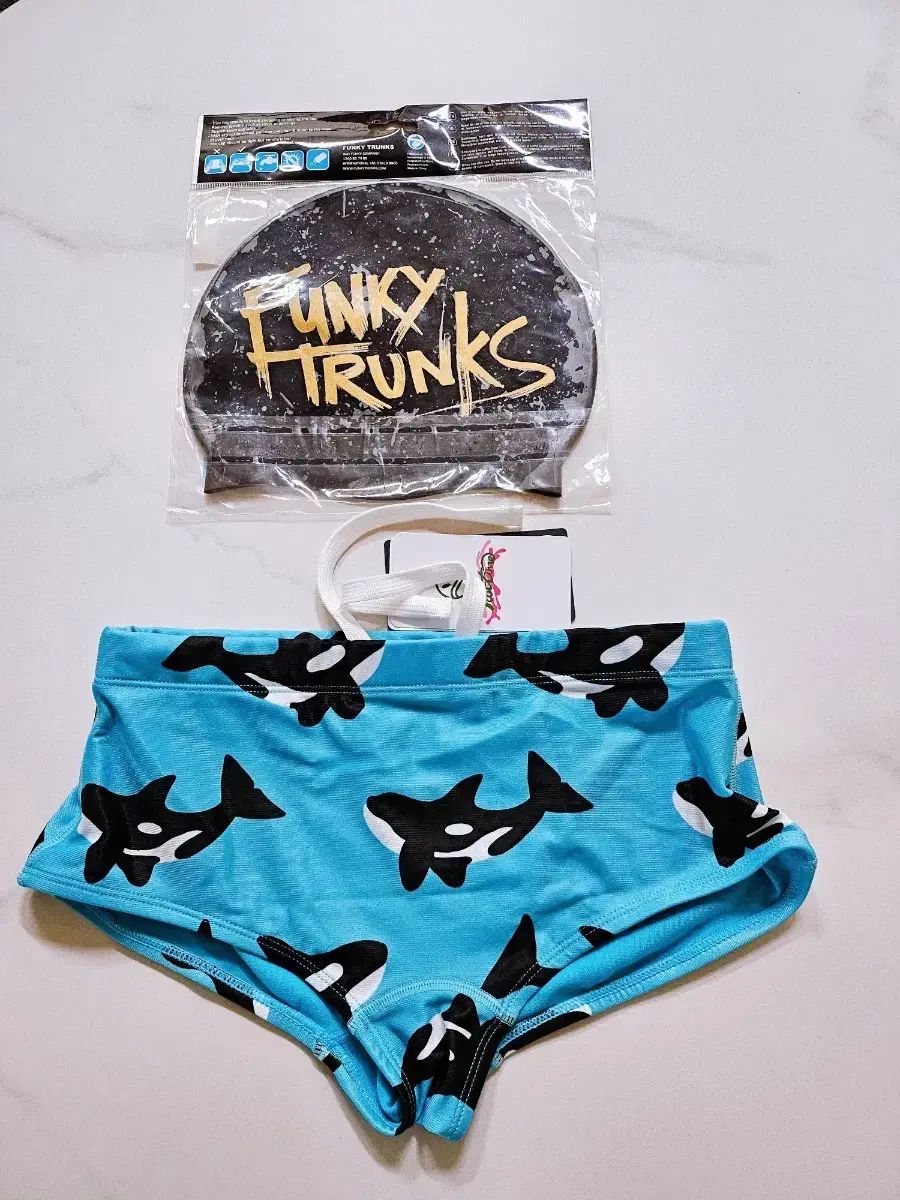 フールタイム エアジョーダン1 ショートスクエア L FUNKITA ファンキタ BRONN 韓国通販 スイミングキャップ