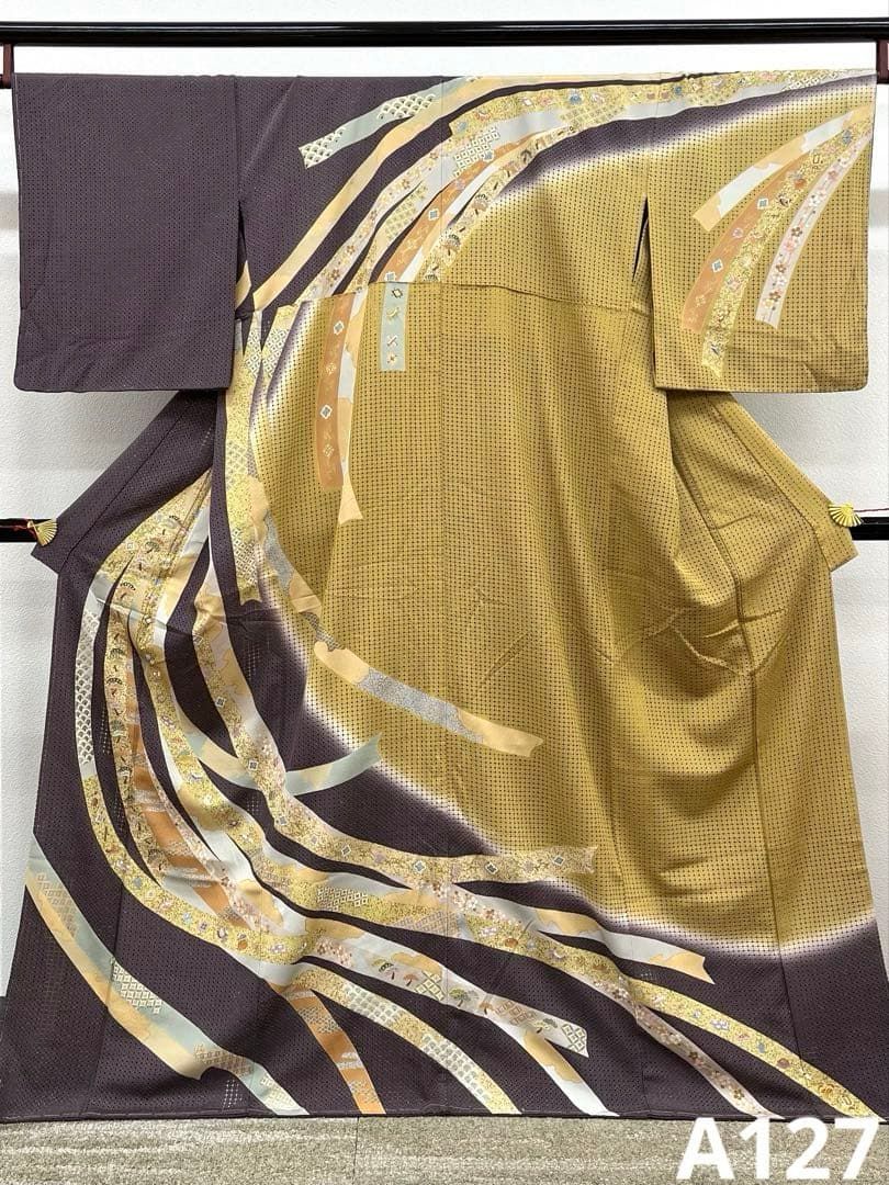 総汕頭刺繍 蘇州刺繍 訪問着 正絹 躾糸付き A127 - メルカリ