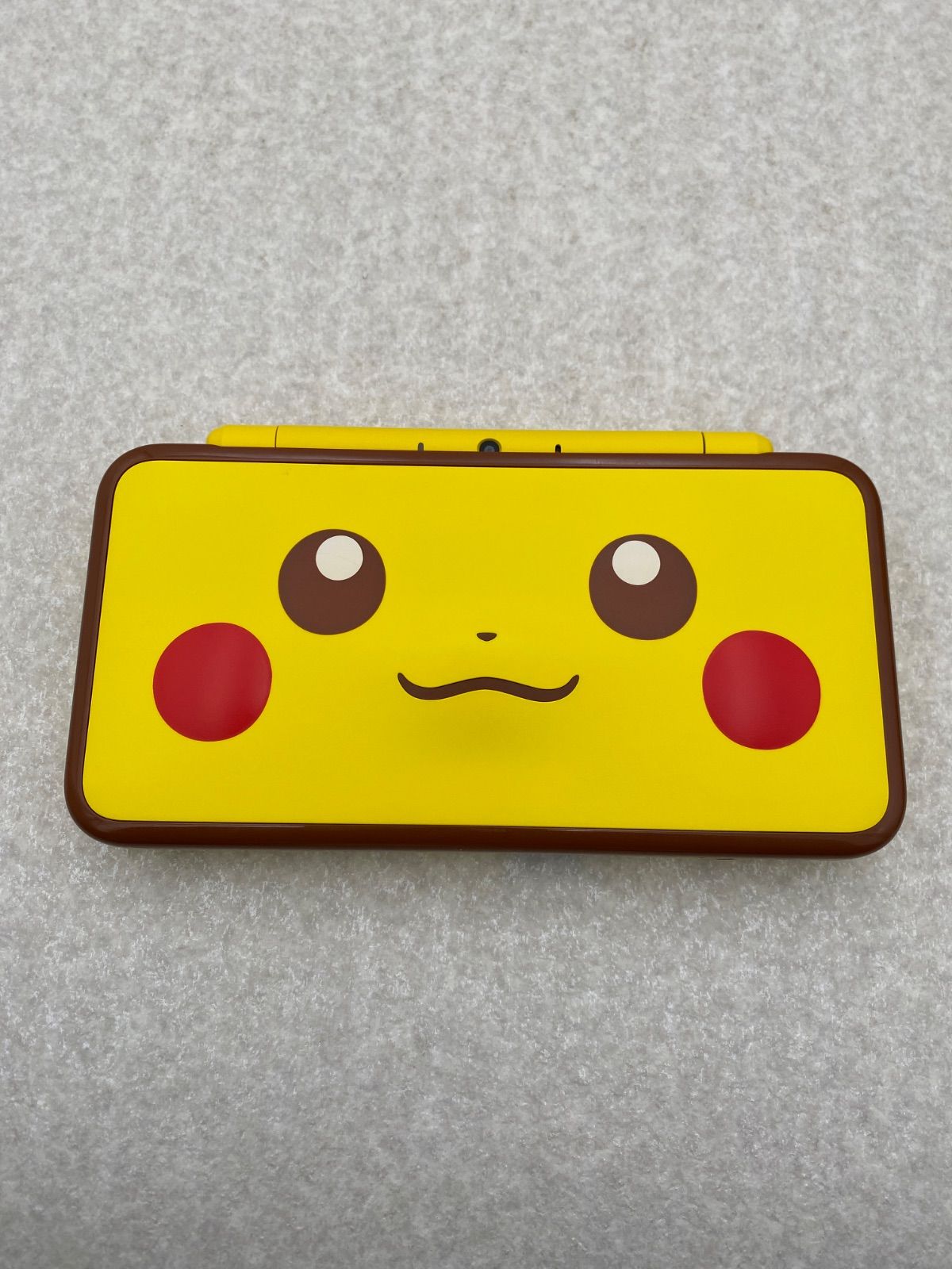 ◇New ニンテンドー2DS LL 本体 ピカチュウエディション【動作品